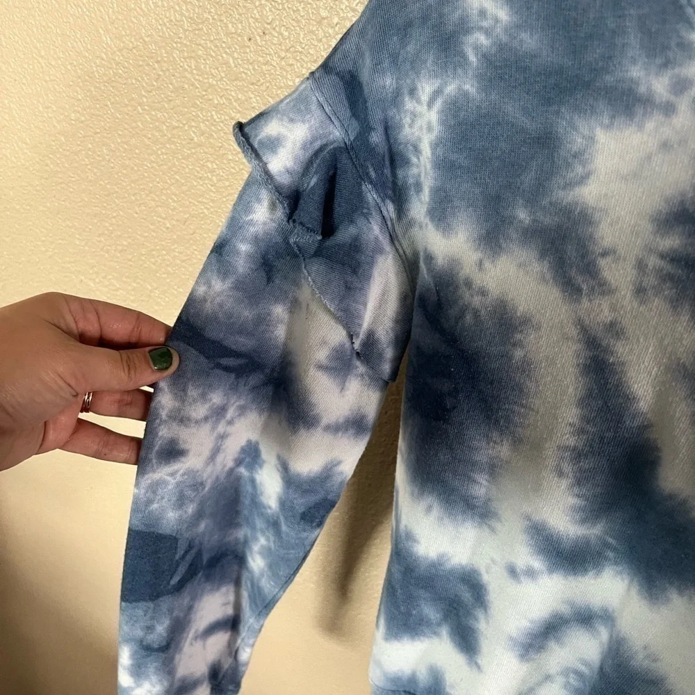 SO blue and white sweater